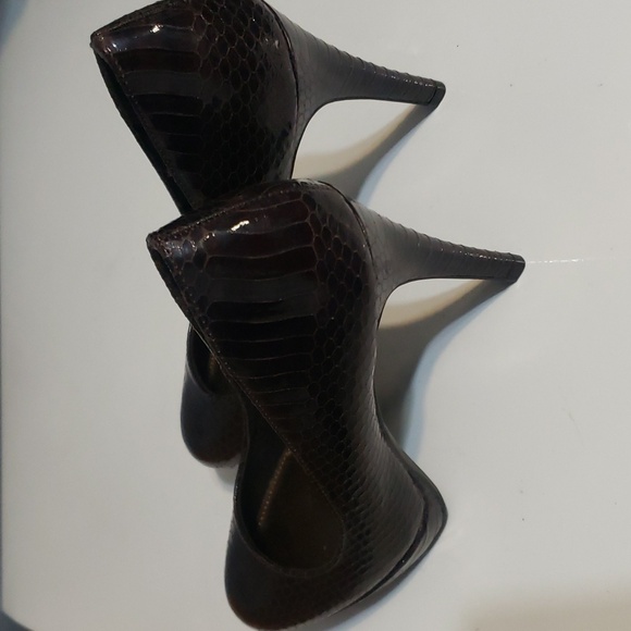 Christian Siriano Brown Reptile Print Platform Heels - Picture 4 of 5